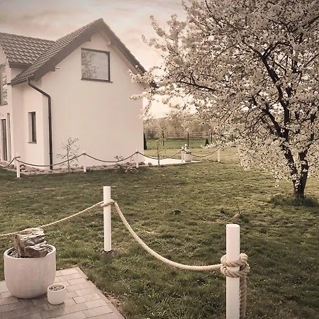 Nuka House - Nature Theatre Villa *